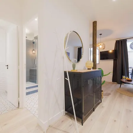Exceptionnel A Proximite De Montmartre! Apartman